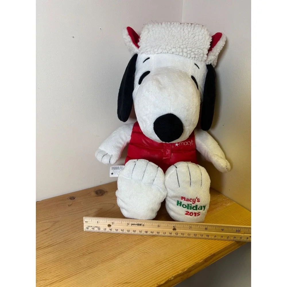 Peanuts Snoopy Macy's Holiday‎ 2015 Plush Toy Red Vest Winter Hat